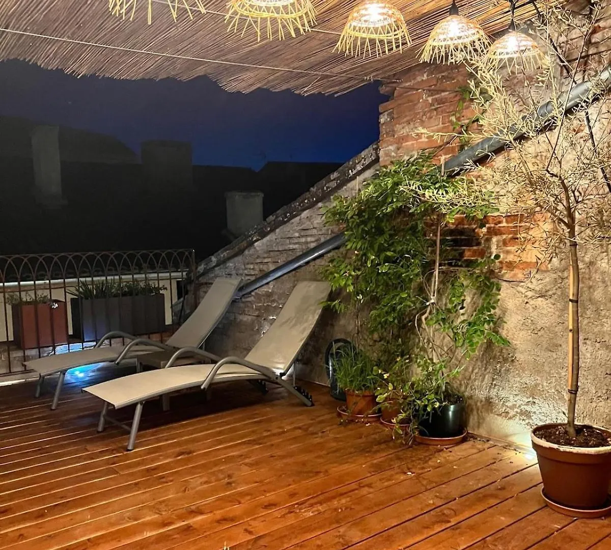 Vila Designer Townhouse With 2 Stunning Terraces Lafrançaise Francie